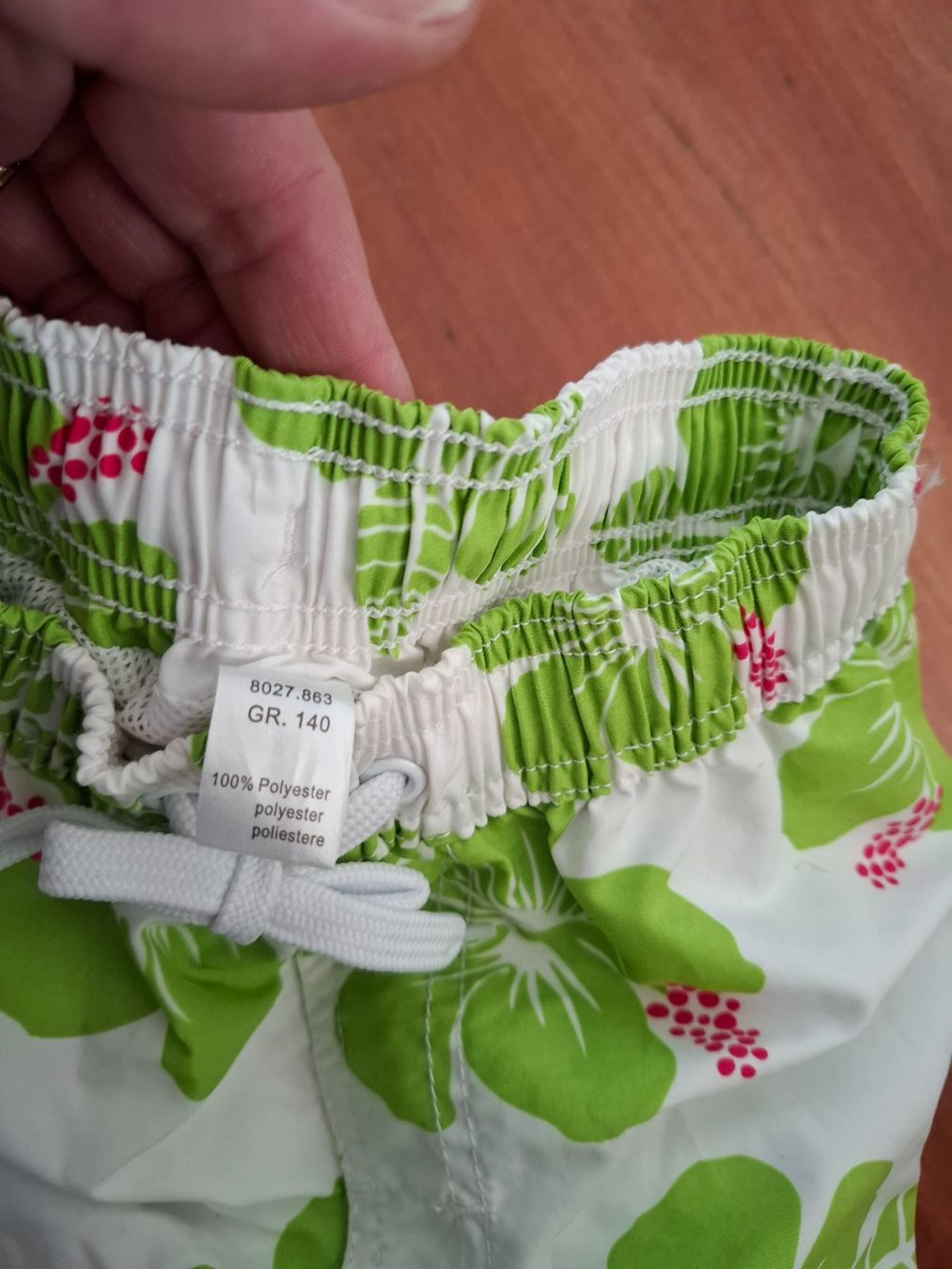 Costumi da bagno: Badehose Gr. 140 mit Blumenmuster  NEU  ***TOP-Preis*** – Nuovo (secondo la descrizione) da Roggwil BE venduto da Konda 1