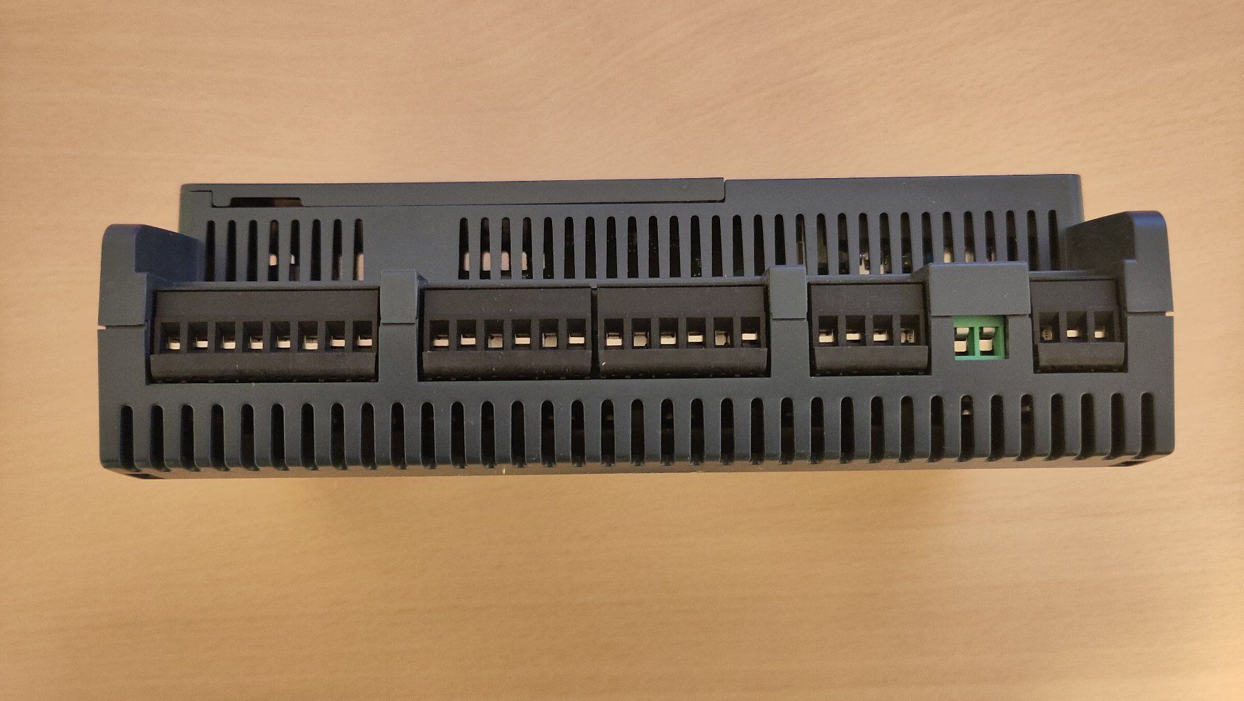 Schneider Sistema di controllo: Schneider Electric SmartX Controller / AS-B-24 – Usato da Schüpfen venduto da Mixer4 3