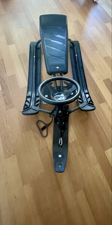 Luge: Snowracer Lenkschlitten Schwarz neuwertig – D'occasion à Reinach BL par SchnaeppchenScout 1