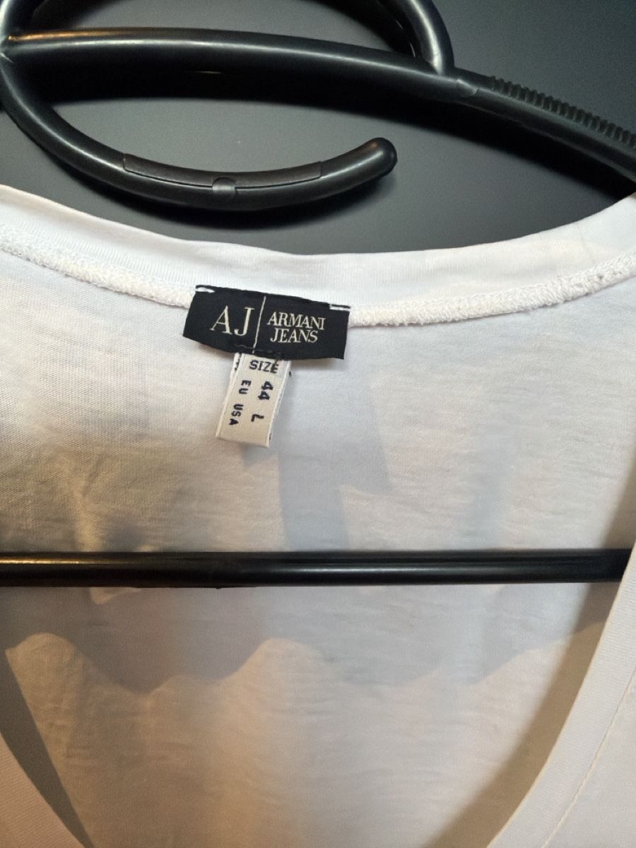 Armani T-Shirts: Armani T-Shirt – Gebraucht aus Jonen von taishathings 1