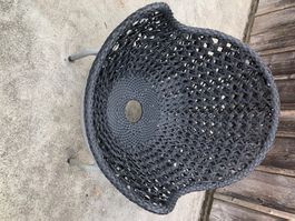 Zu verkaufen 2 Gartenstühle schwarz mit Kissen