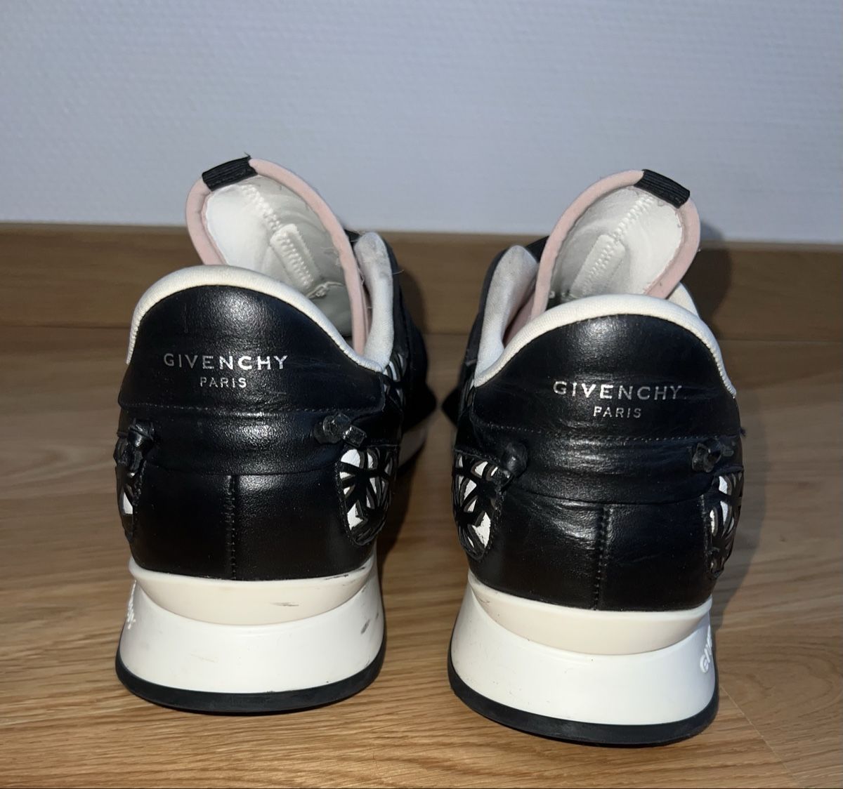 Givenchy Scarpe da donna: Givenchy Leather Sneakers Black/Pink, Size 40 – Usato da Zürich venduto da son_f7qw 3