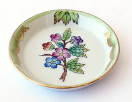 Herend Porzellan Minischälchen Queen Victoria mit Goldrand