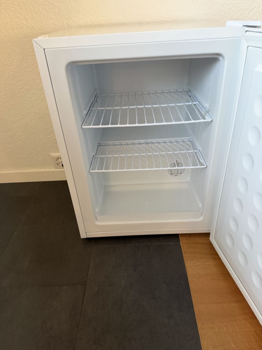 Congelatori: Verkaufe Gefrierschrank 60L – Nuovo (secondo la descrizione) da Kriens venduto da obelix1 1