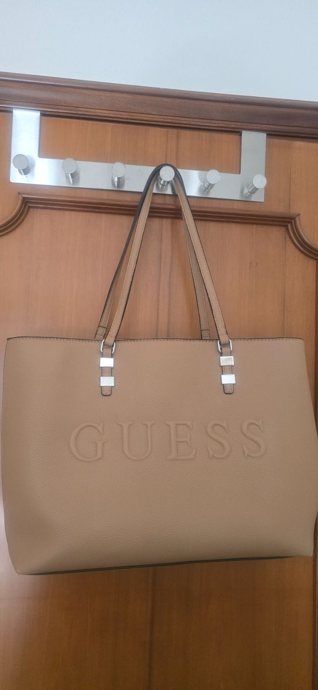 Guess Borse da donna: Guess shopping bag – Usato da Spreitenbach venduto da Breezyel