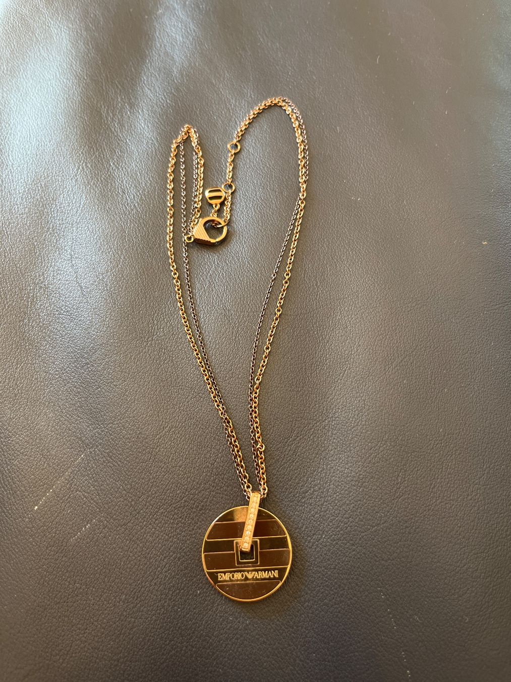 Colliers: Collier Emporio Armani – D'occasion à Chaumont par Abigail1