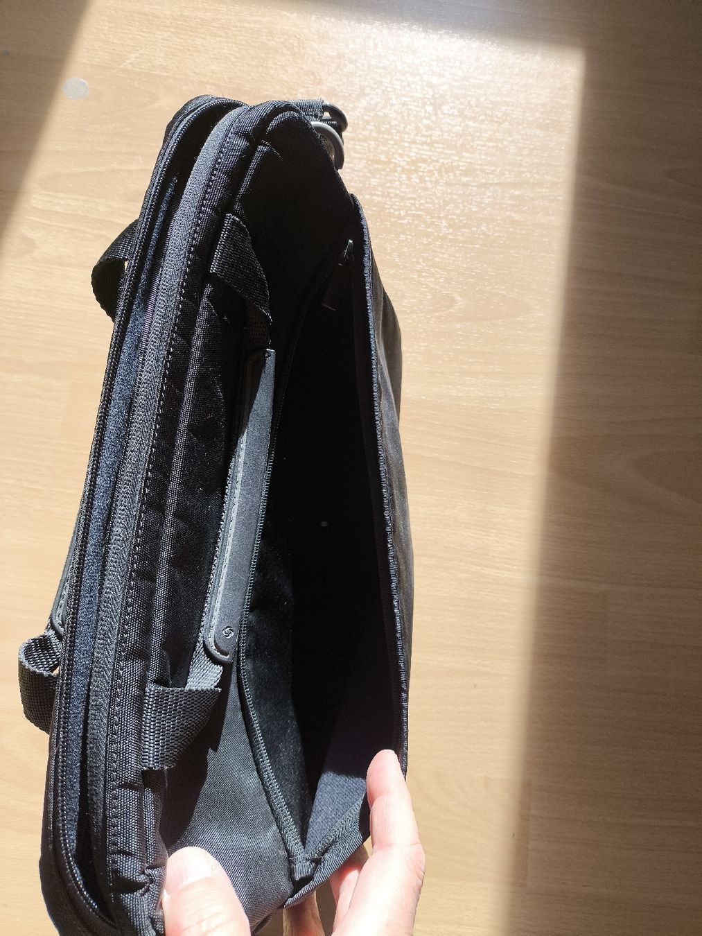 Samsonite Borse: Samsonite laptop bag – Usato da Rebstein venduto da sho_7yky 2