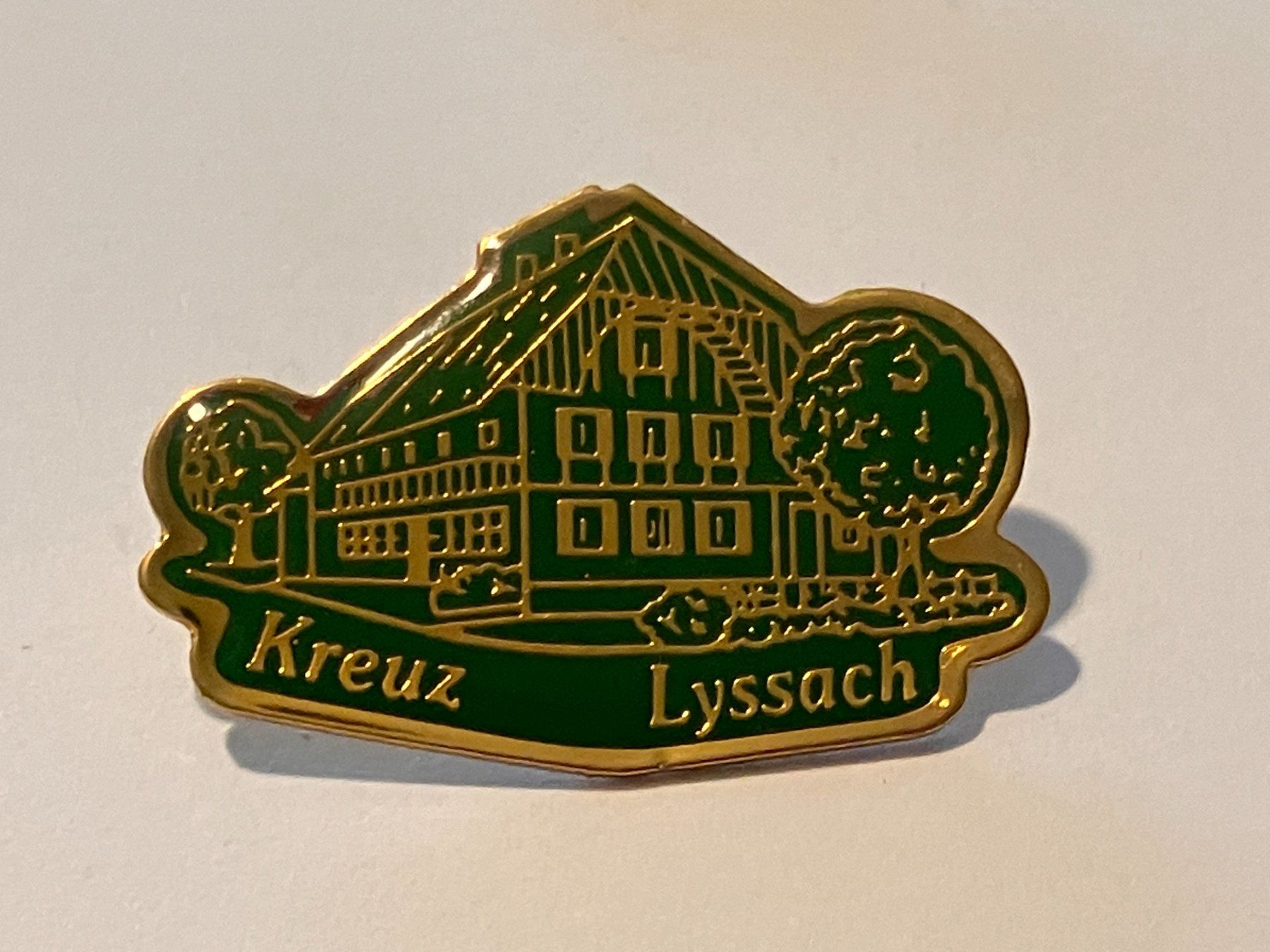Placchette & Badge: 1 Pin Kreuz Lyssach – Usato da Basel venduto da djwwpp