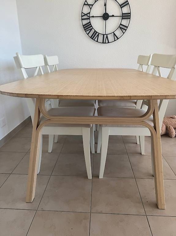 Ikea Tables: Table à manger bambou – D'occasion à Yverdon-les-Bains par lio_c6d9