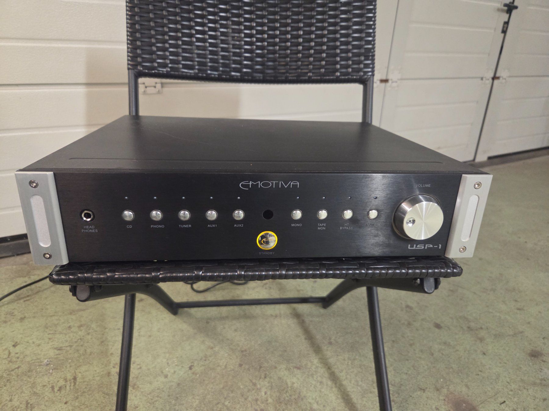 Amplificatori: Emotiva pré-amplificateur avec télécommande – Usato da Conthey venduto da greenday85 7
