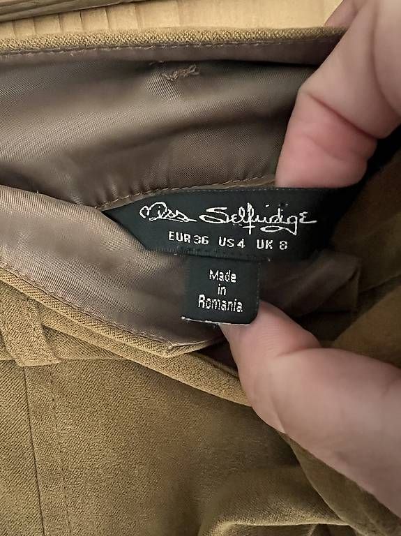 Pantaloni: Shorts Wildlederoptik braun Grösse 36 – Usato da St. Niklausen LU venduto da Mimmi86 2