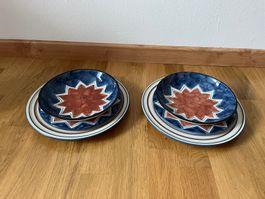 2x Tellerset mit schönem handgemaltem Muster