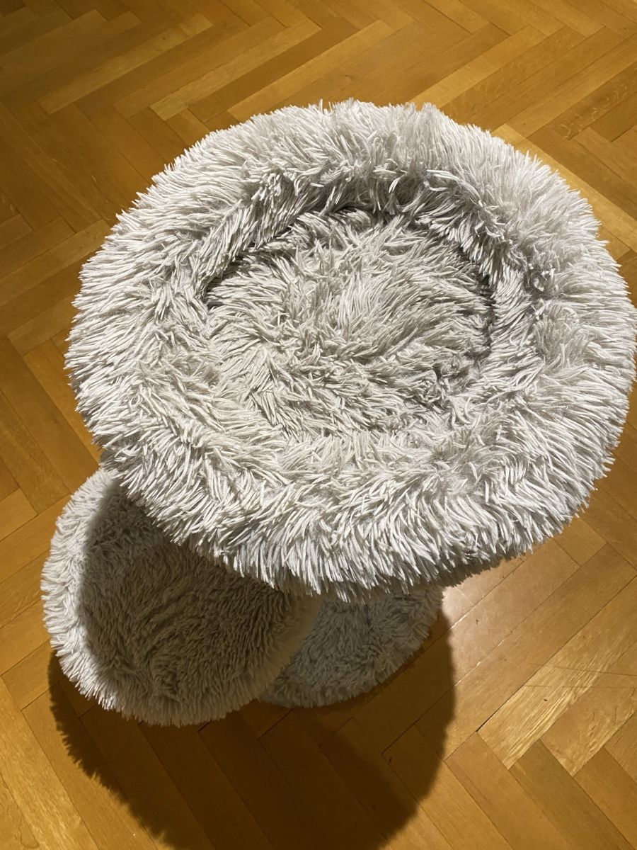Tiragraffi: Neuwertiger Katzenbaum von Designed by Lotte – Usato da Luzern venduto da querbeat33 2