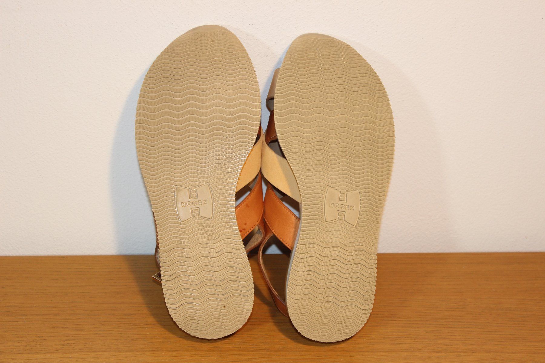 Hogan Scarpe da donna: HOGAN Damensandale, Gr. 39 – Usato da Basel venduto da Mila_Graf 6