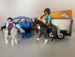 Playmobil Set - Figuren mit Auto, Pferdeanhänger und Pferden