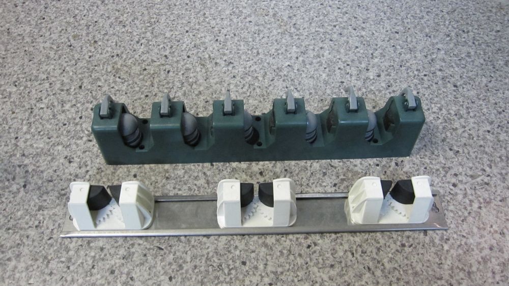 APOMOONS Motorsensen Halterung - Wandhalterung Für Gartengeräte - Rostfrei - 10x15x15cm - Werkzeug Aufbewahrung