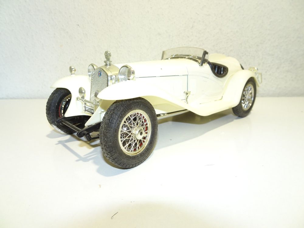 Lot 2 Burago 1/18 - Bugatti + Alfa Romeo 2300 Spider 1934 - Italie
