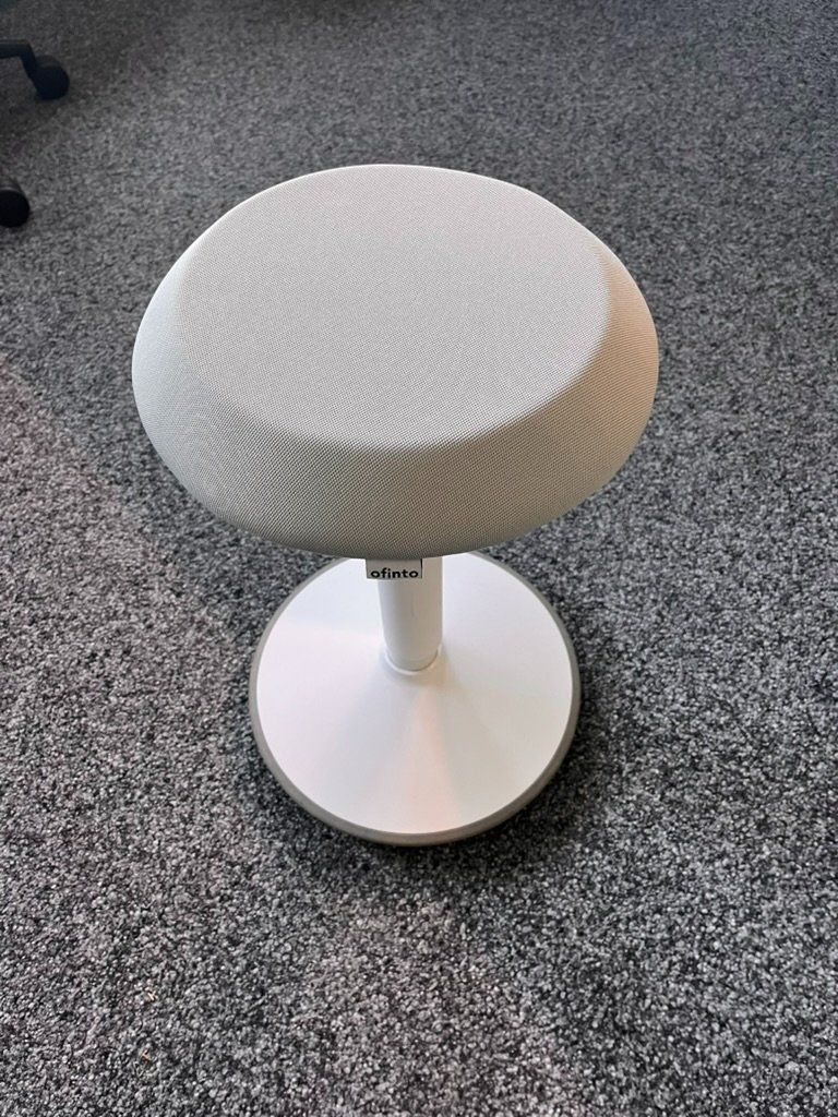 Hocker: Ofinto Stehhocker – Gebraucht aus St. Gallen von brickbott
