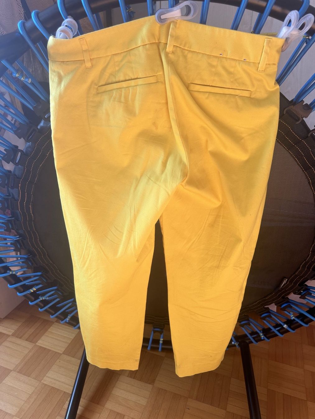 Pantaloni: Gelbe Damen Hose von J.Crew – Usato da Thalwil venduto da Maricortin 2