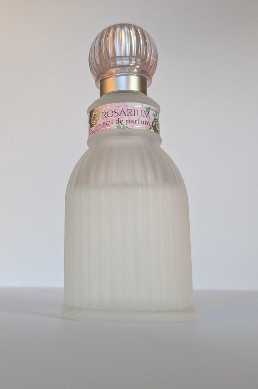 Shiseido Profumi & Eau de Toilette: Rosarium Shiseido Pärfum – Usato da Kloten venduto da nad_ys78