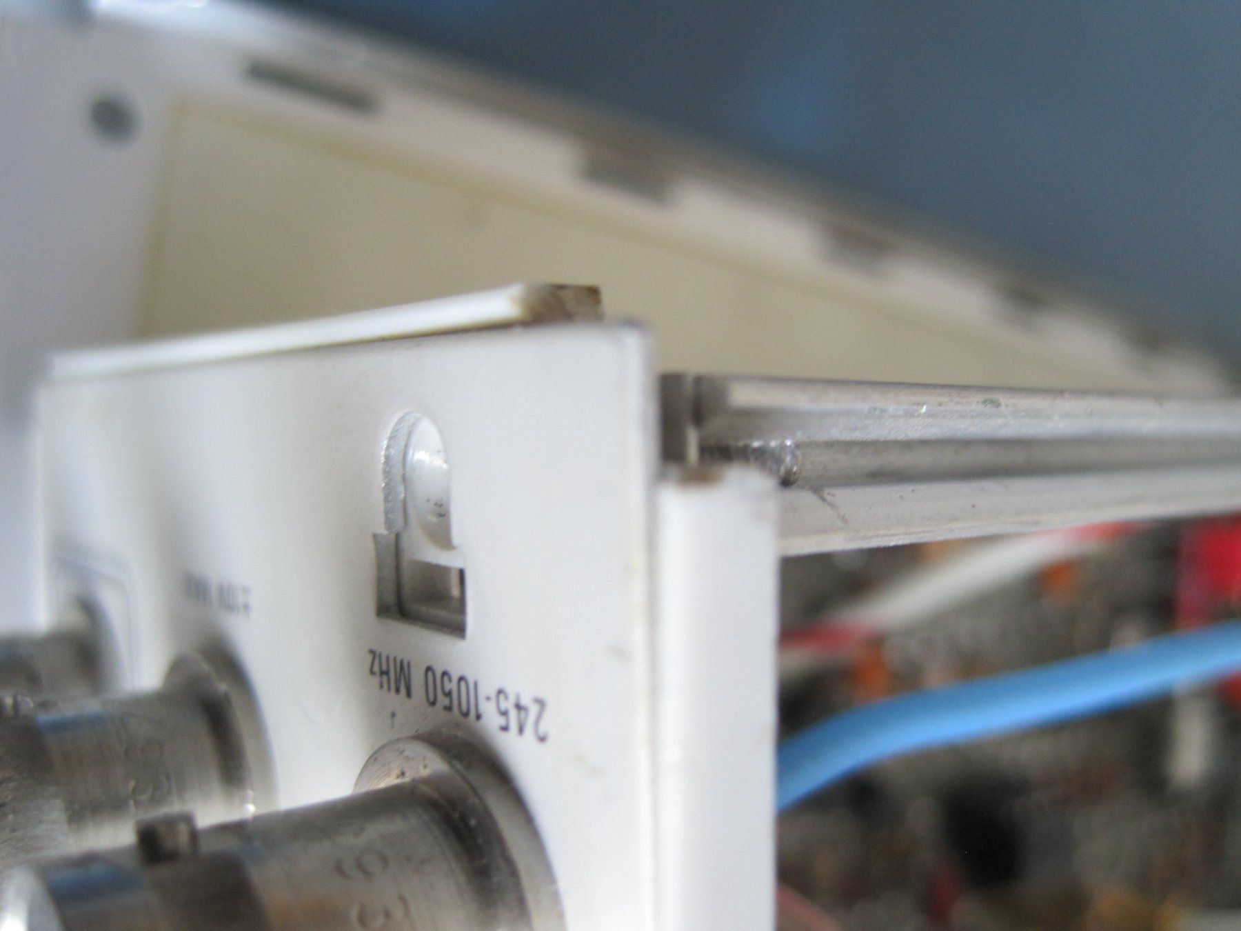 Messen: Tektronix Sinusgenerator SG504 – Defekt aus Dietwil von Jaenzi 5