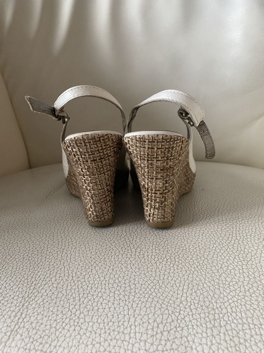 Tamaris Scarpe da donna: Leather wedges – Usato da Zürich venduto da Yuece 1
