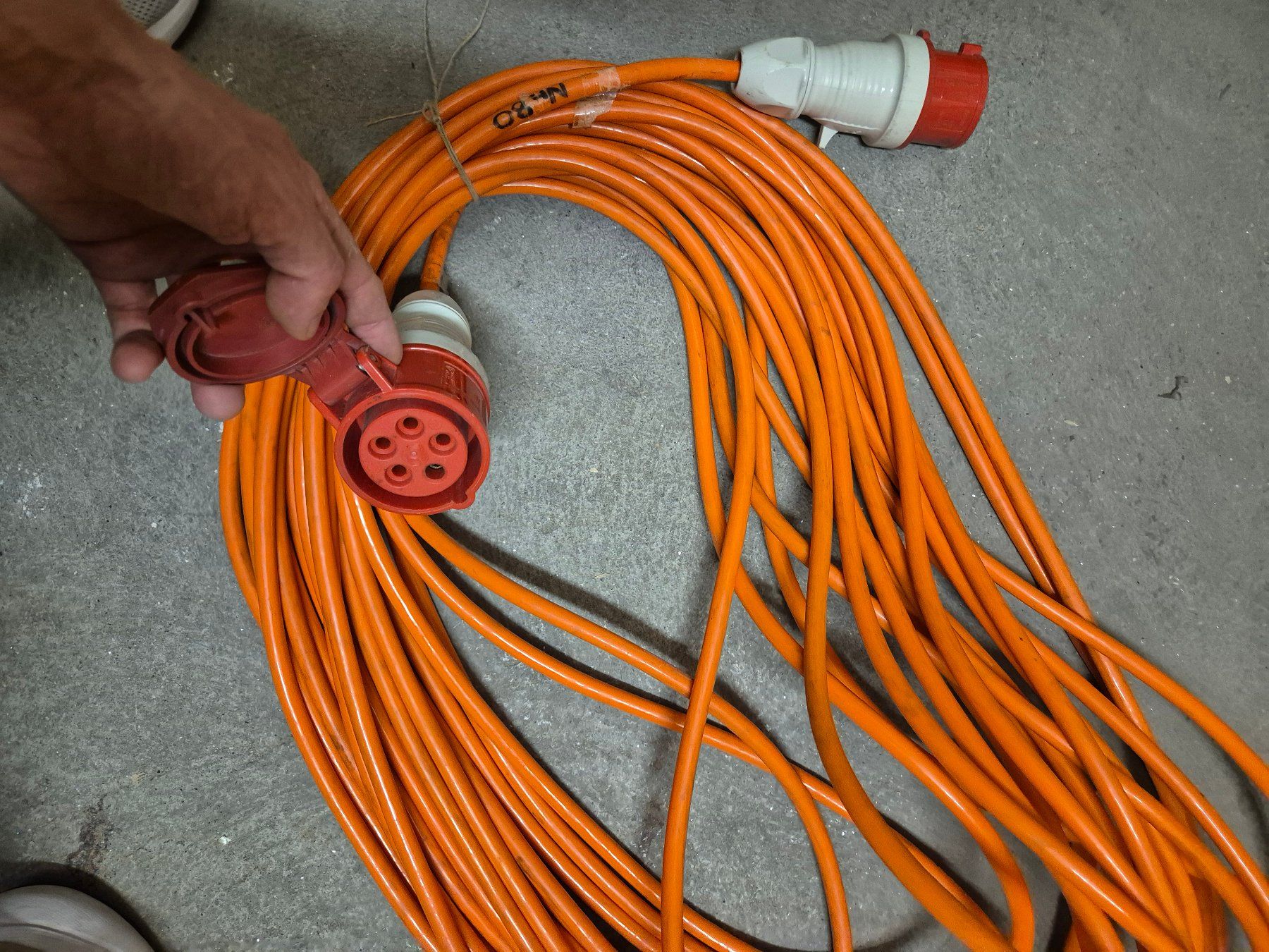 Kabel: Pur CEE16 Kabel 15 Meter – Gebraucht aus Uetendorf von Heimberg89