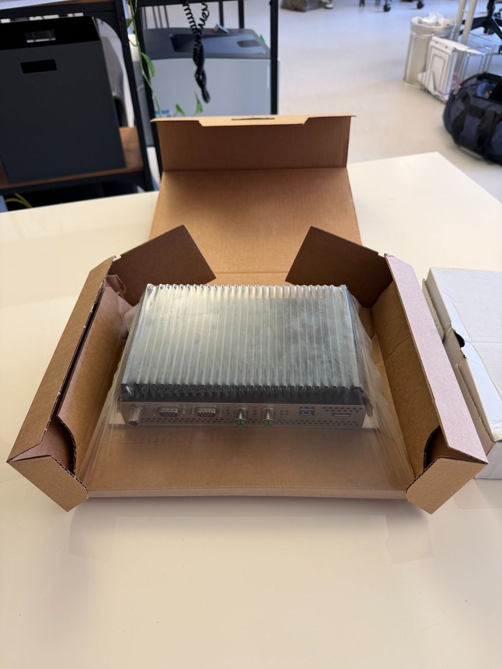 Nvidia PCs: SysLogic - Jetson AGX Xavier - Industrial AI Edge Device – Gebraucht aus Zürich von mantis_tech