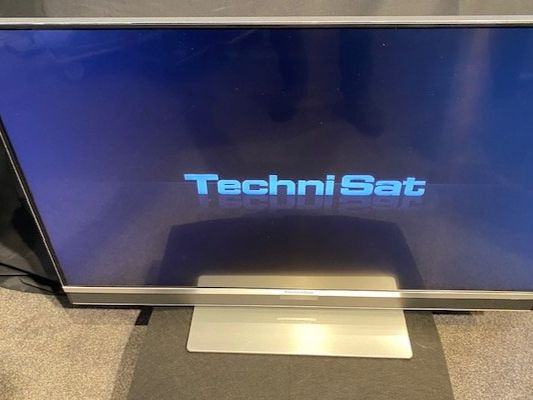 Technisat Fernseher: Technisat UHD 43 SL – Neu (gemäss Beschreibung) aus Würenlingen von Schneiderhifi