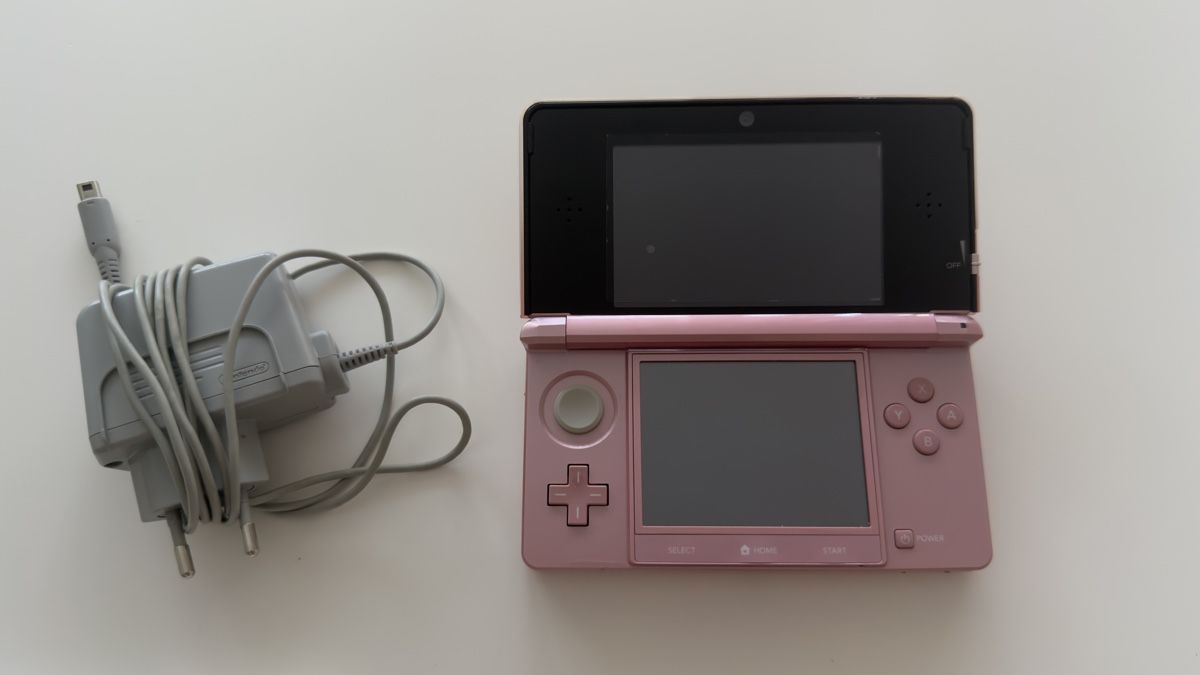 Nintendo Konsolen: Nintendo 3DS pink Konsole mit 2 Spielen – Gebraucht aus Nidau von nin_5gk2 1