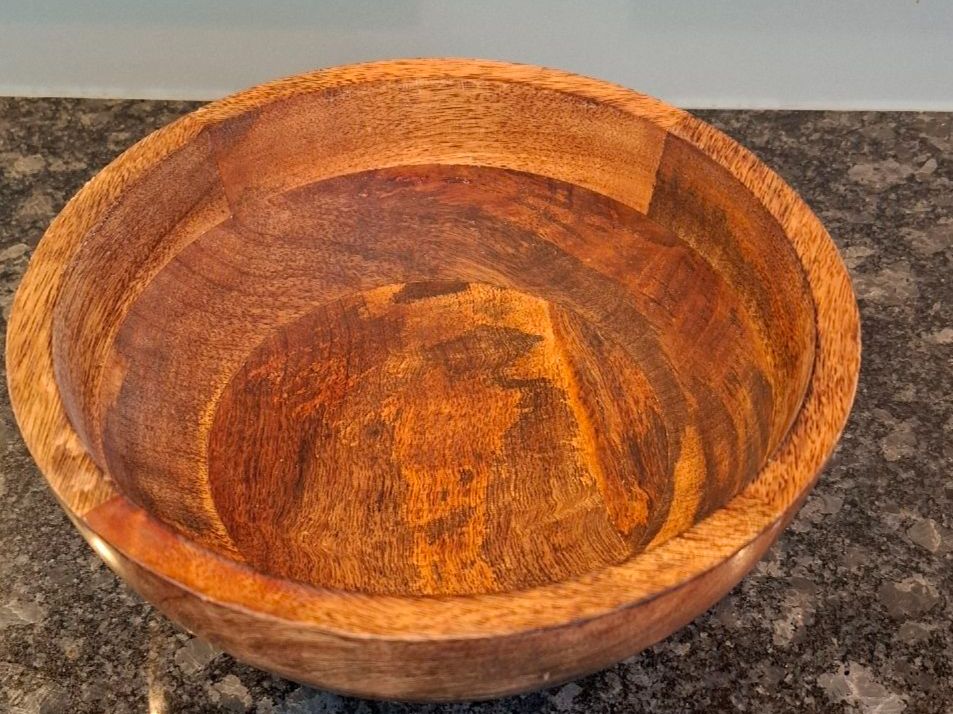 Schalen: Saladier en bois de manguier 24cm – Gebraucht aus Neuchâtel von FloKo88