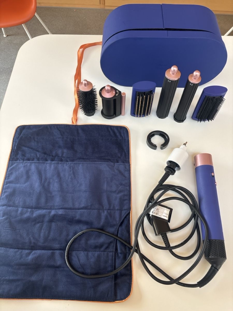 Dyson Sèche-cheveux: Dyson Airwrap Complete Blue Rosegold Neuwertig – D'occasion à Ipsach par alou01