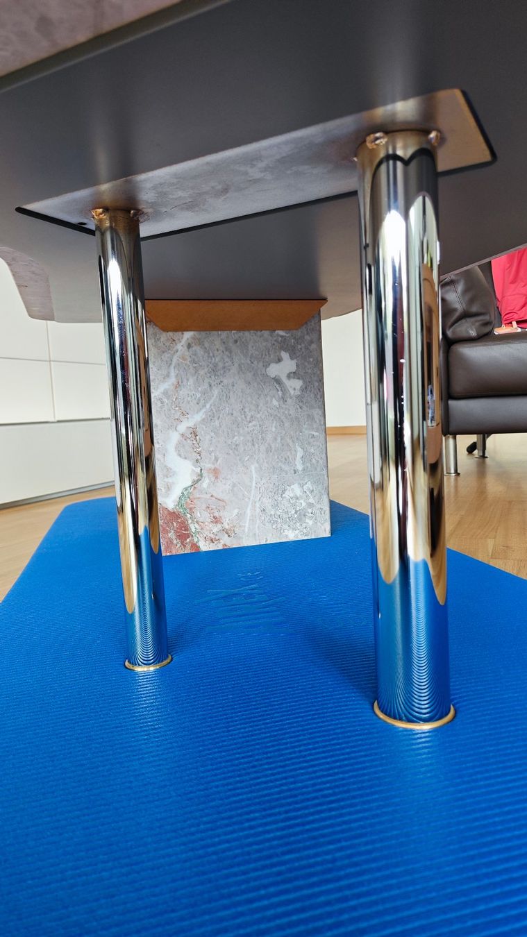Seetal Tavoli: Couch-Beistelltisch – Usato da Bremgarten AG venduto da Gumfi 4