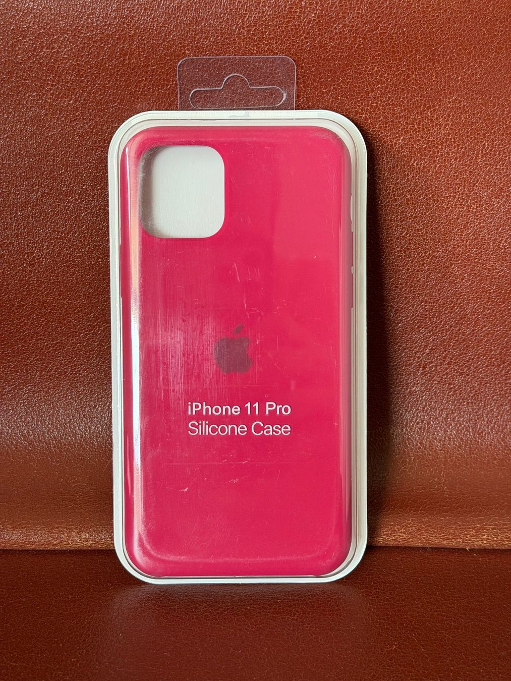 Apple Cover & Protezioni schermo: Apple iPhone 11 Pro Silicone Case Kirschrot – Nuovo e nell'imballaggio originale da Zürich venduto da Smp