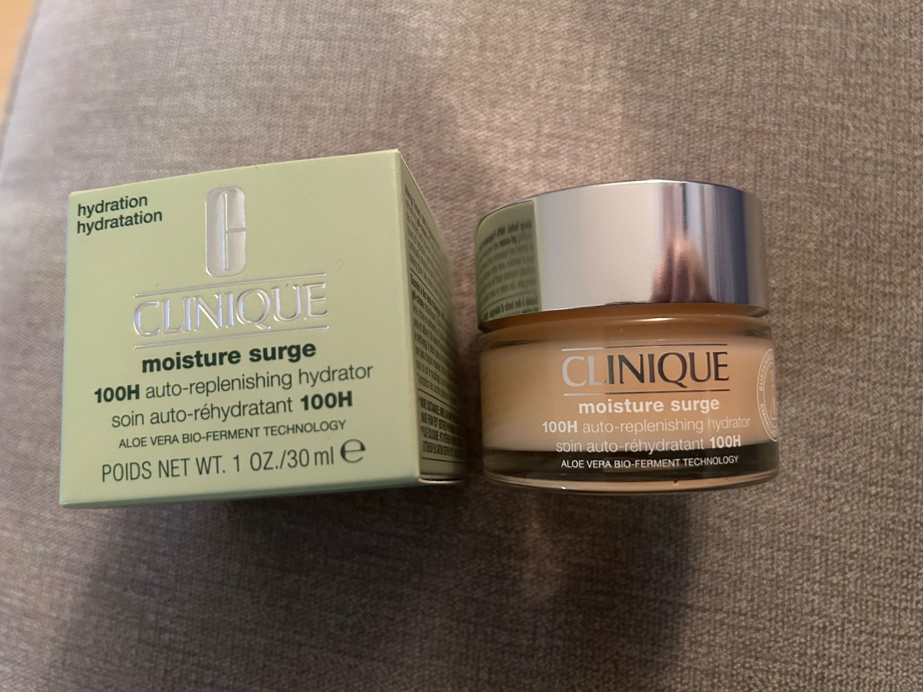 Clinique Gesichtspflege: Clinique moisture surge 30ml – Neu und originalverpackt aus Rudolfstetten von