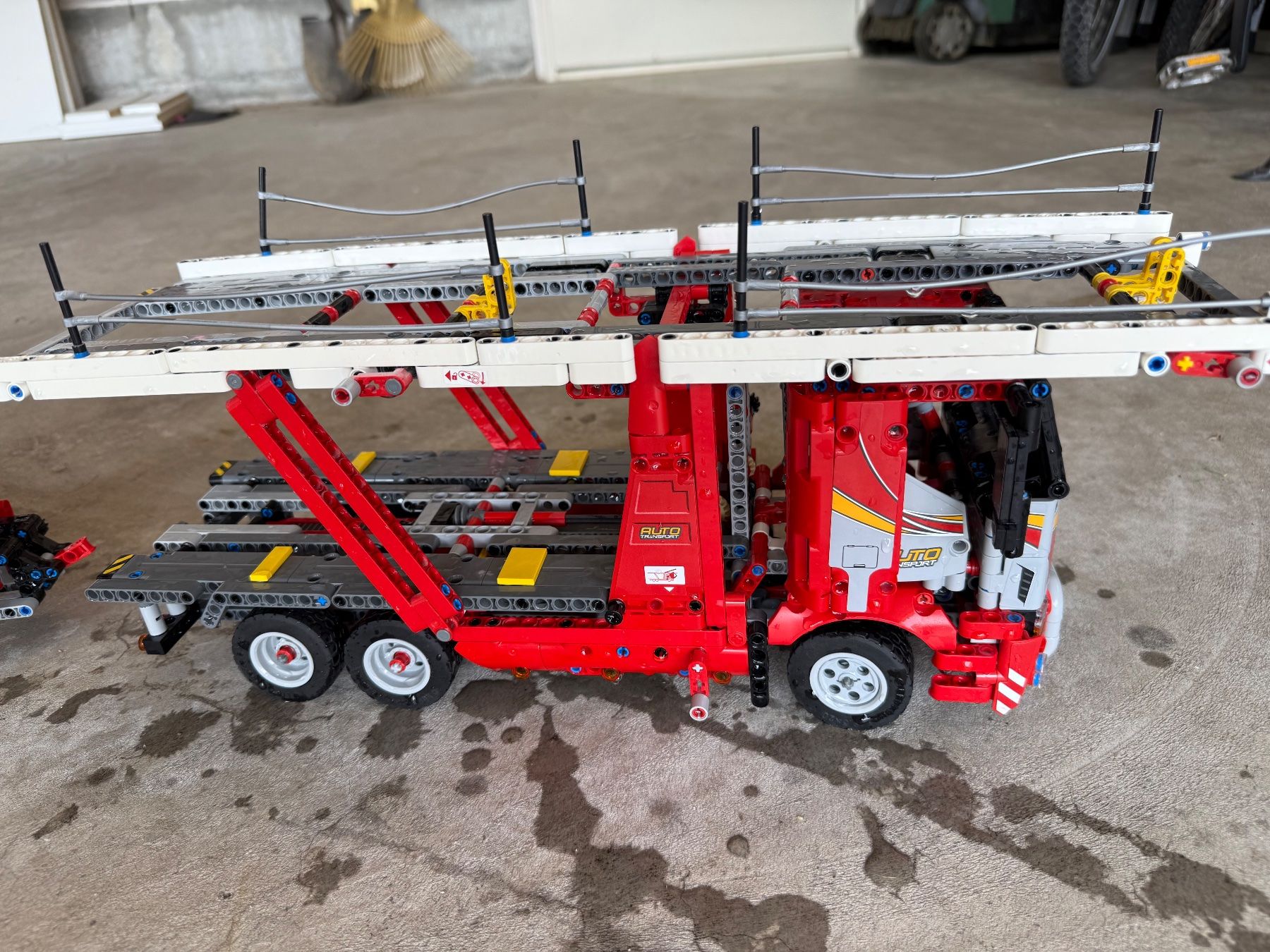 Lego Spielzeuge: Lego Technik Car Transporter – Gebraucht aus Boswil von EMS09 1