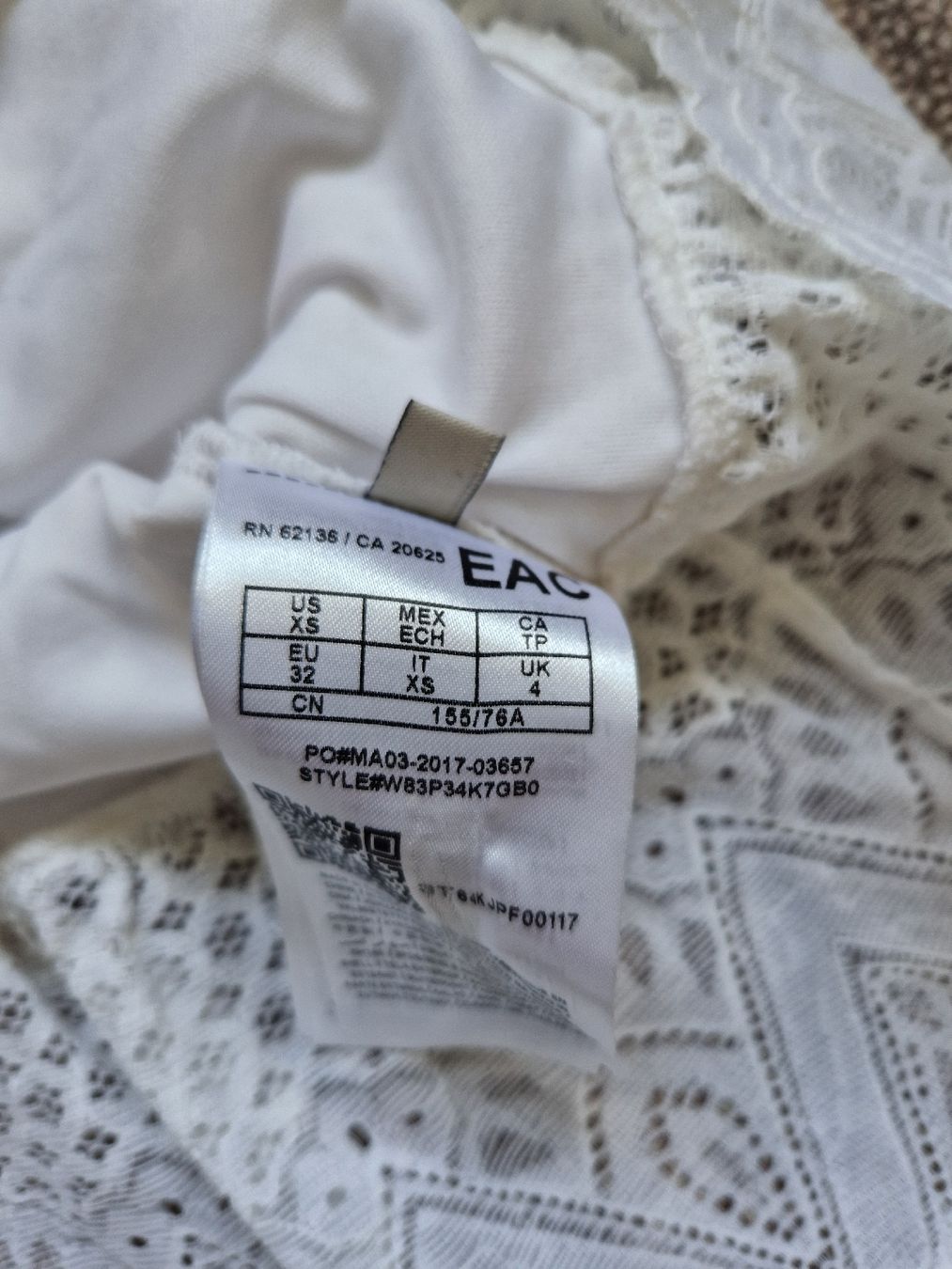 Guess Camicette: Oberteil von Guess Neu – Usato da Triengen venduto da KittyKat6 2
