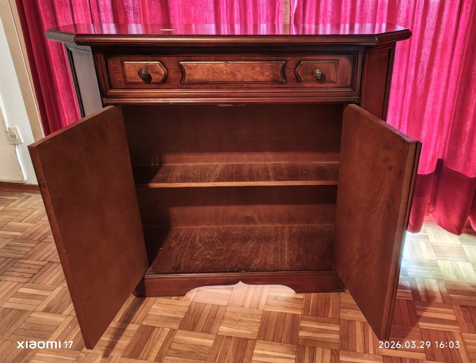 Cassettiere: Antiker Holzschrank, mit Schublade. – Usato da Altendorf venduto da Oracelcrash 1