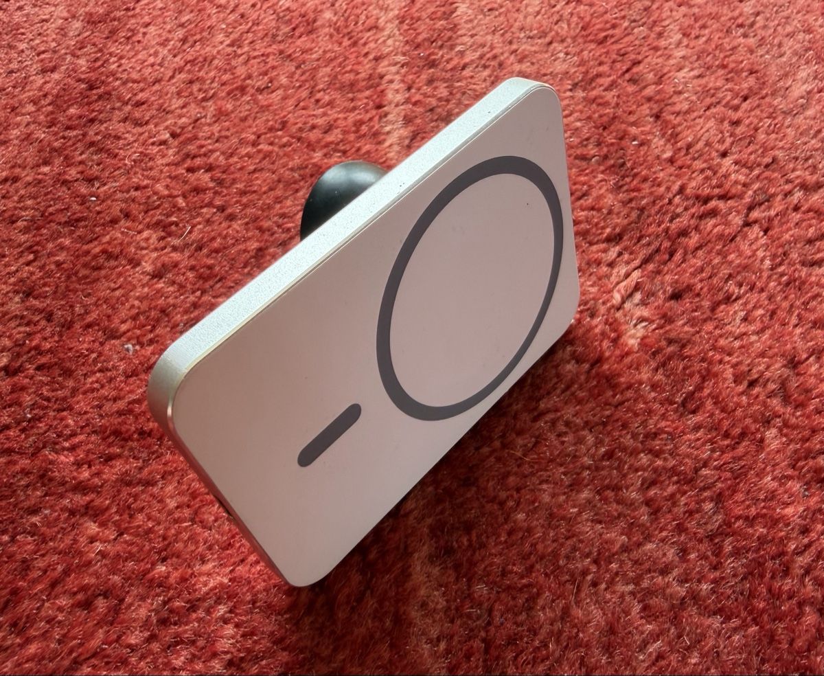 Apple Caricabatterie: Mega Safe Auto Handyhalterung Ladefunktion magnetisch neu – Nuovo (secondo la descrizione) da Biel/Bienne venduto da SirRolf