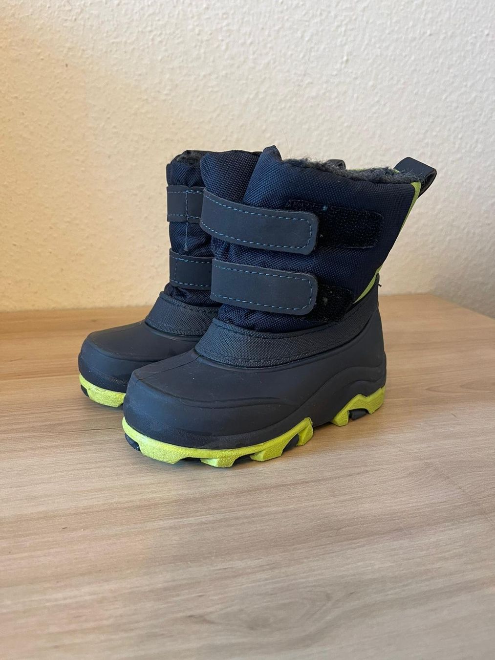 Scarpe per ragazzi: BLAUE SCHNEE/WINTERSTIEFEL GR. 22/23 – Usato da Münchenstein venduto da Strupfi