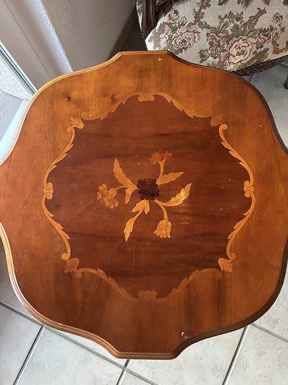 Set de table et chaises: Gobelin Stuhl und Hocker und Tisch – D'occasion à Kestenholz par dorlydorly 1