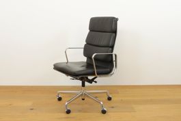 Bürostuhl Eames Soft Pad EA 219 von Vitra in schwarzem Leder