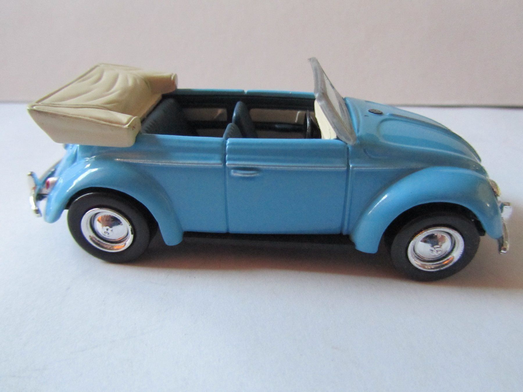 Volkswagen Modellini d'auto: VW 1200 Cabrio, new-ray, unbespielt – Usato da Weiningen ZH venduto da dietsch57 1