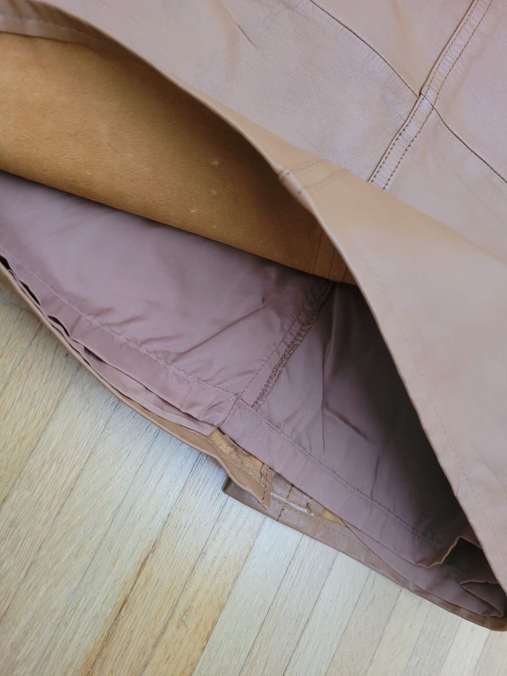 Gonne: Jupe crayon en cuir véritable vintage – Usato da Villars-sur-Glâne venduto da vie_5d9b 2