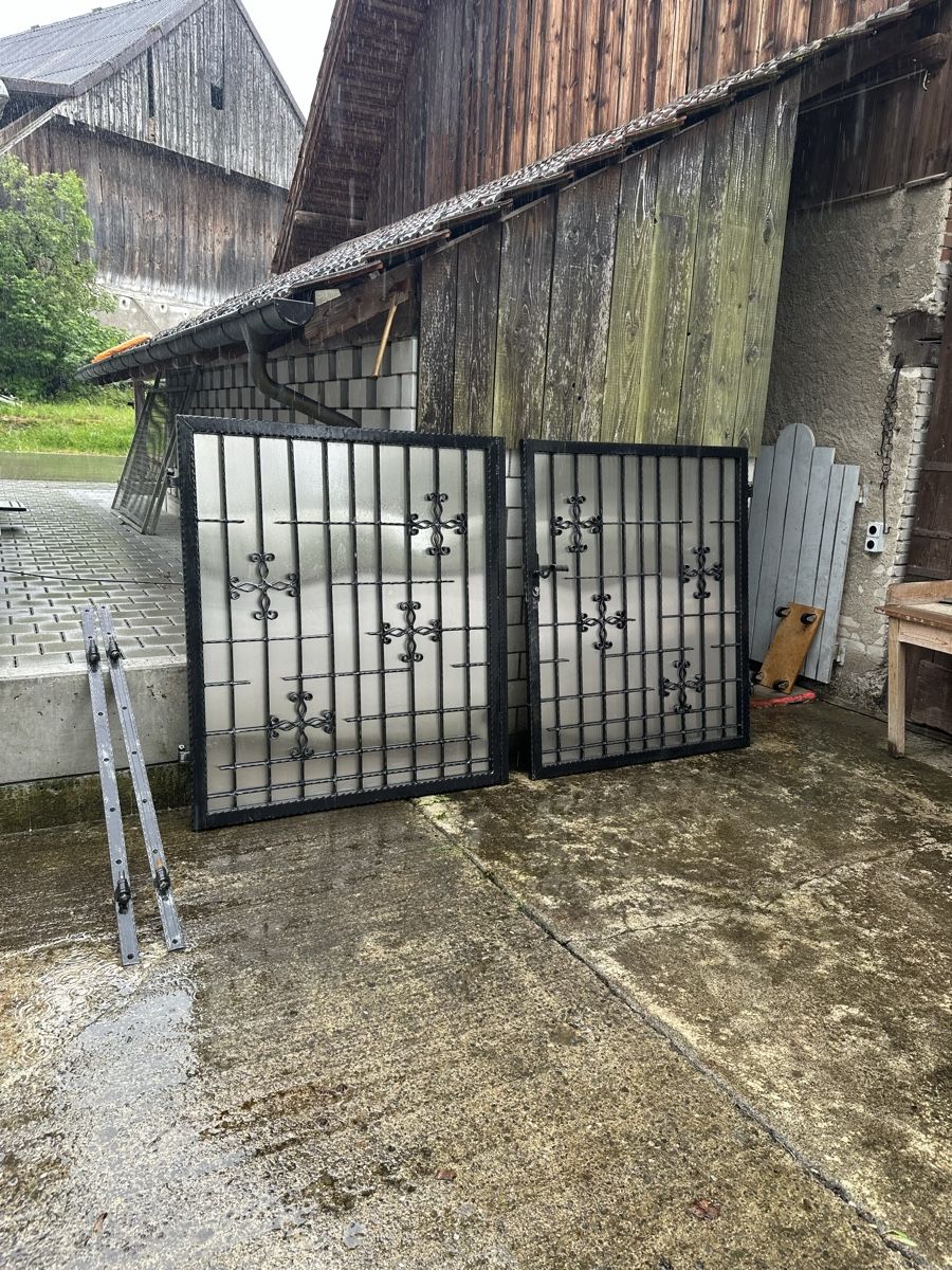 Grilles & Grillages: Eisentor Einfahrtstor Schmiedeisen – D'occasion à Villmergen par Bezdupe