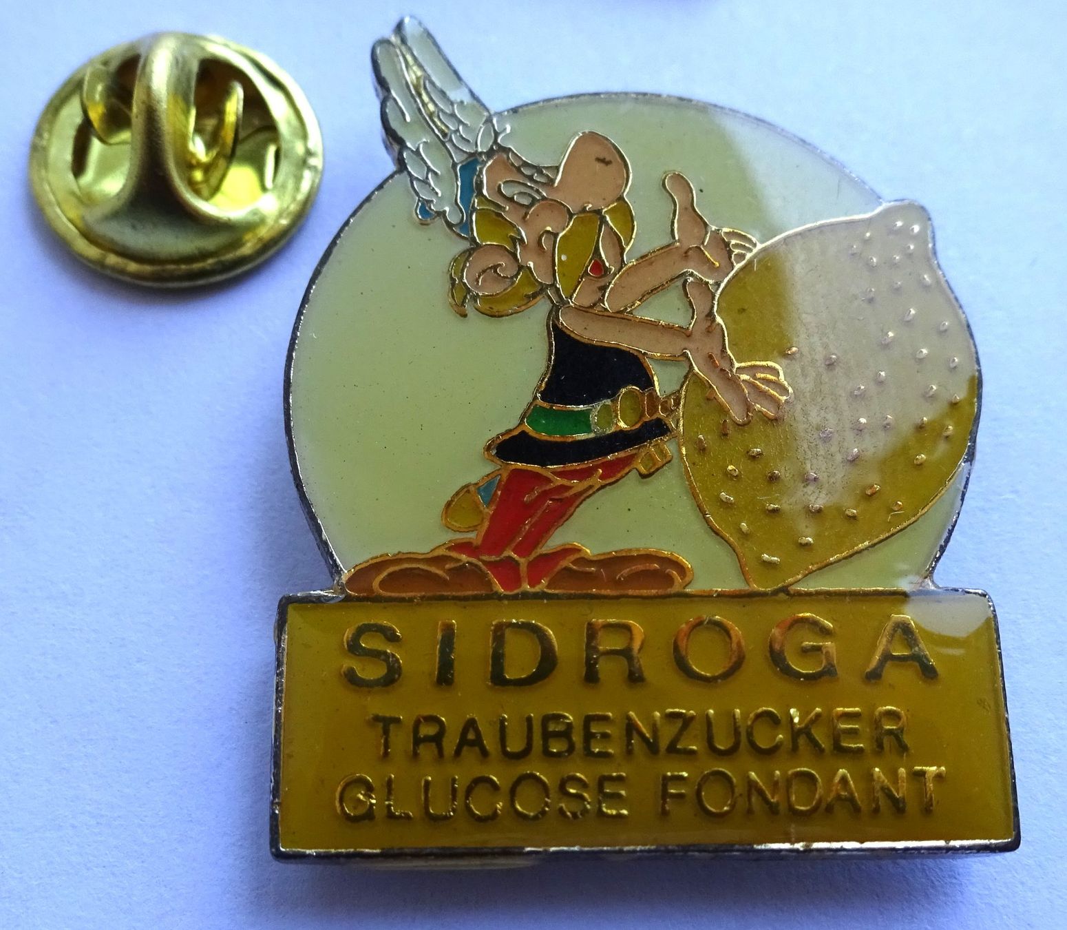 Placchette & Badge: Pin Sidroga ASTERIX Birne – Usato da Utzenstorf venduto da BUtter81