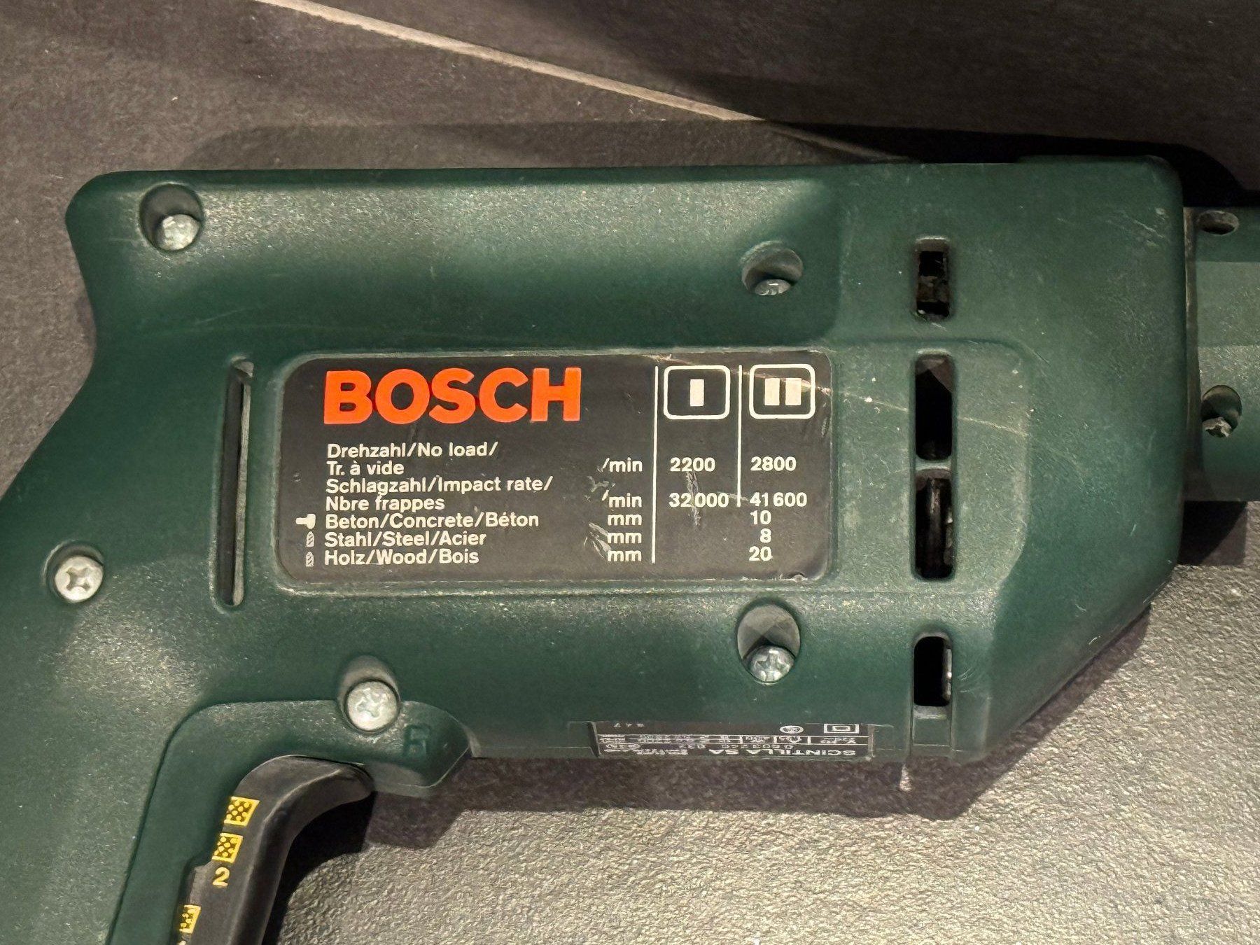 Bosch Trapani: Schlagbohrmaschine Bosch – Usato da Würenlos venduto da CaSteSeNievis 1