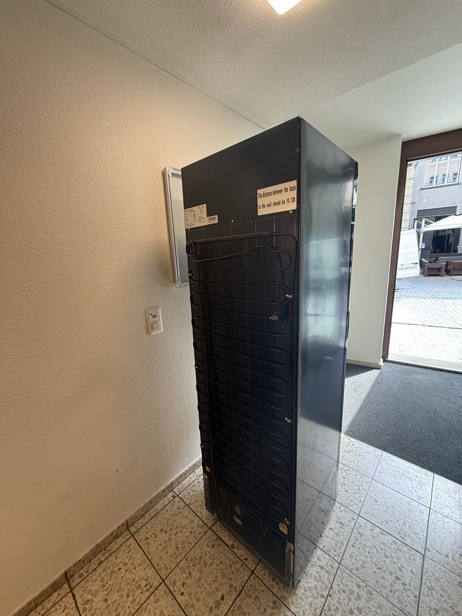 Réfrigérateurs: Kühlschränke Vitrine  – Défectueux à Zürich par pey_mtw2 6