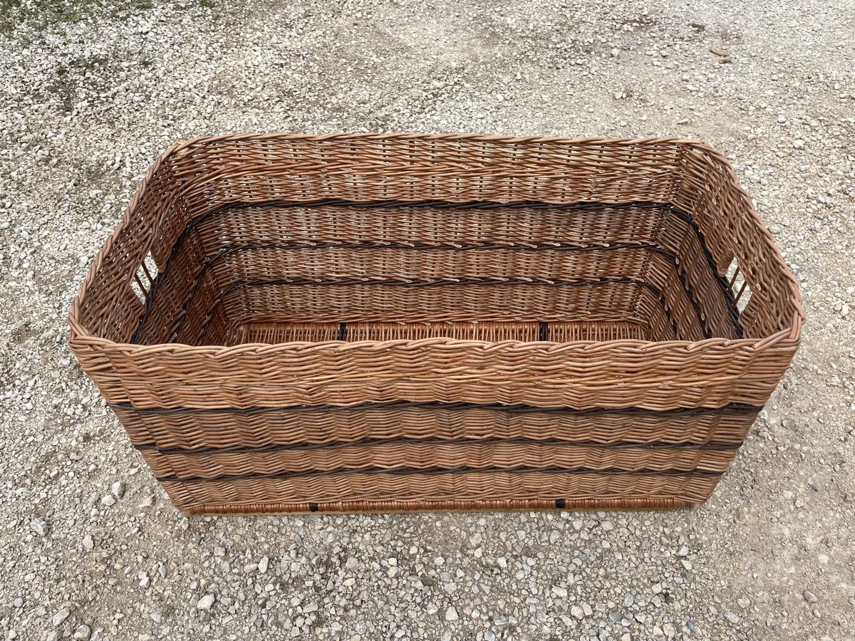 Paniers à linge: NEUER Handgefertigter Weidenkorb – Neuf avec emballage d'origine à Herbetswil par Sue222 1