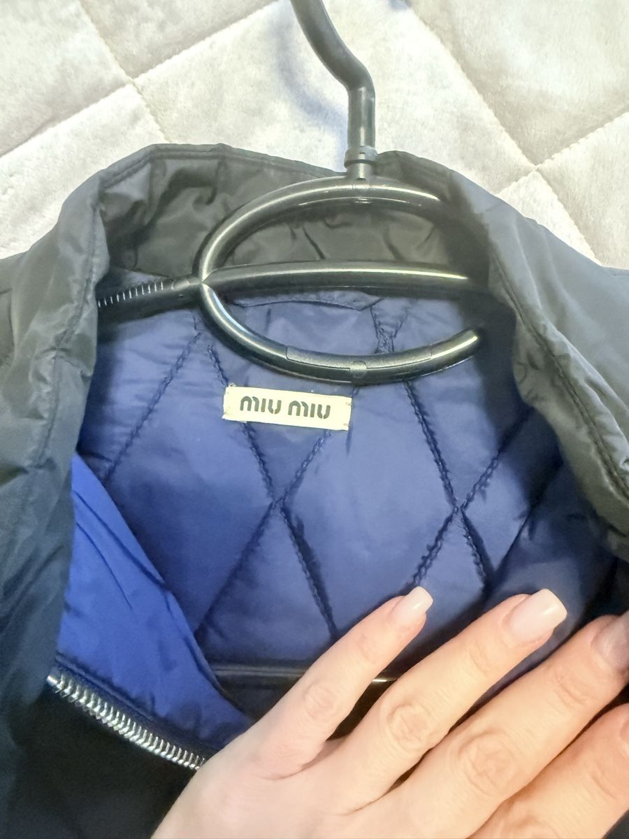 Miu Miu Giacche: Miu Miu transitional short jacket in black – Nuovo (secondo la descrizione) da Genève venduto da iri_f78b 2